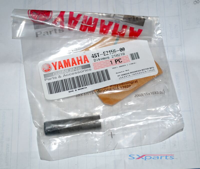 TTR110 Camshaft Rocker Shaft